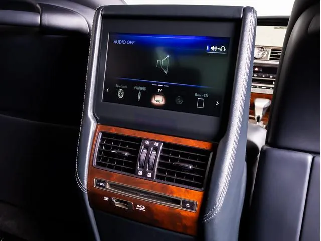 Lexus Ls600Hl 2016 photo 4