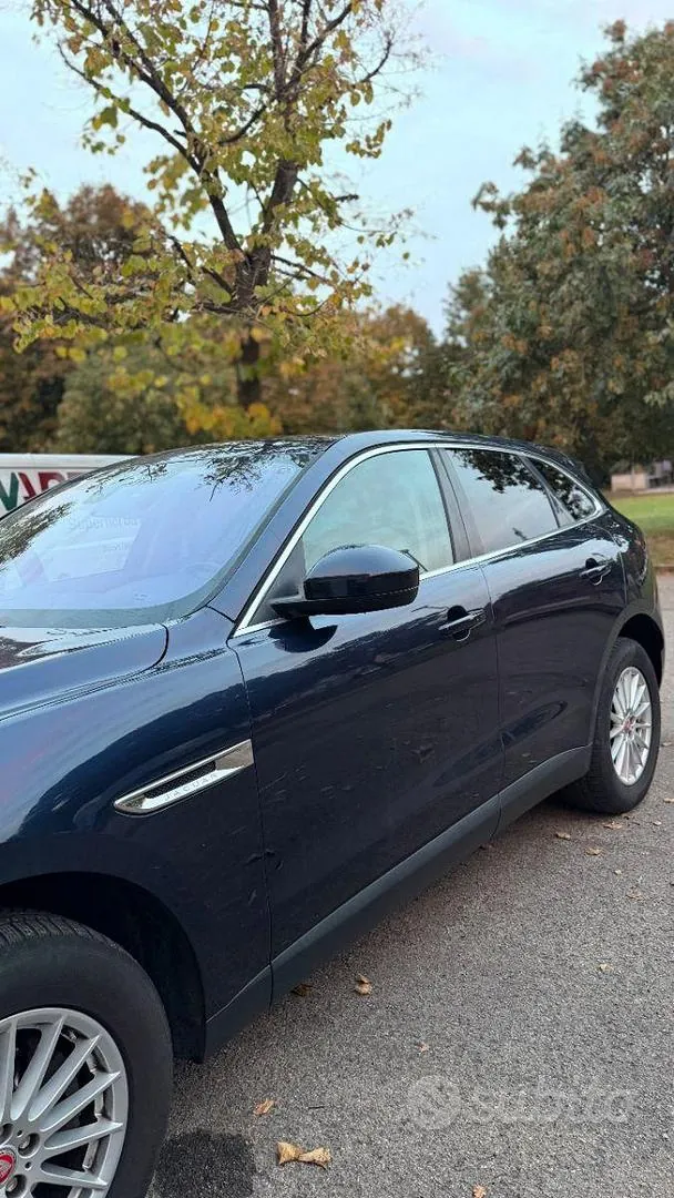 Jaguar F-Pace 2016 photo 3