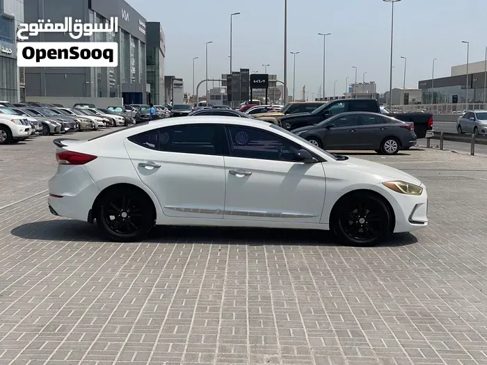 Hyundai Elantra 2017 photo 4