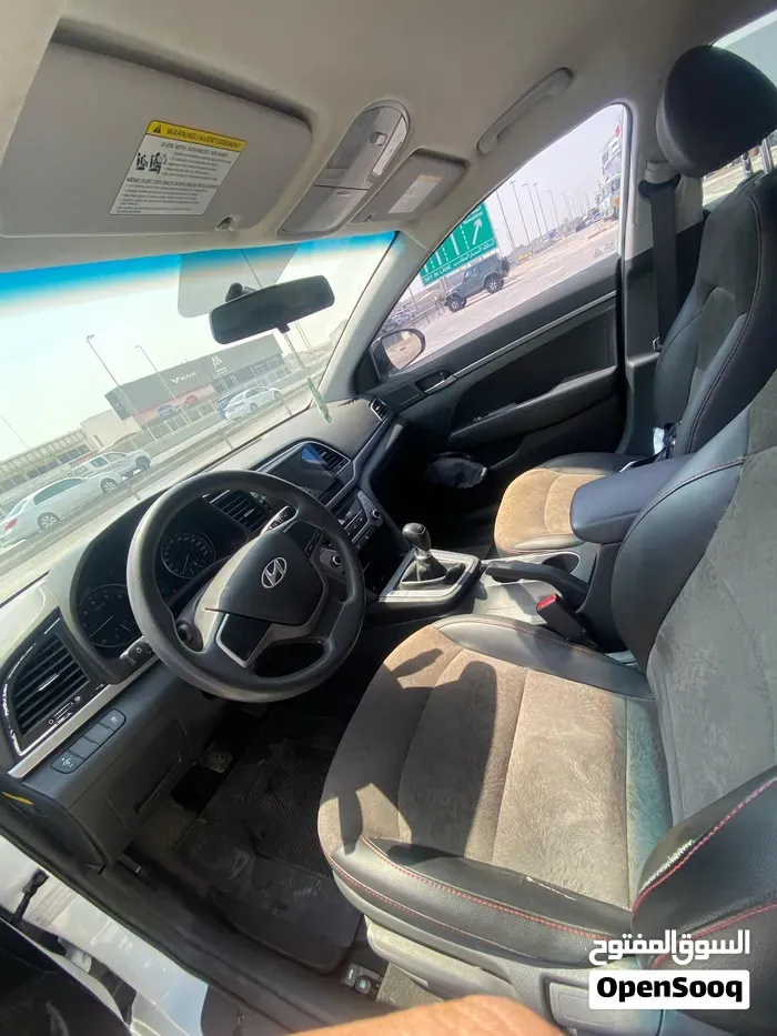 Hyundai Elantra 2017 photo 3
