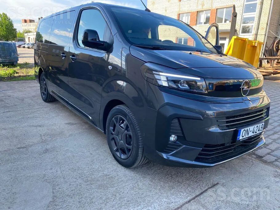 Opel Zafira 2026 photo 2