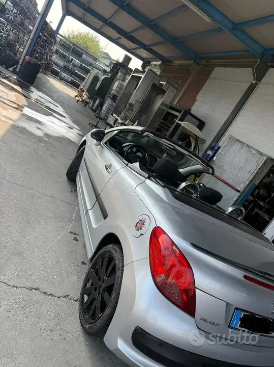 Peugeot 207 2007 photo 2