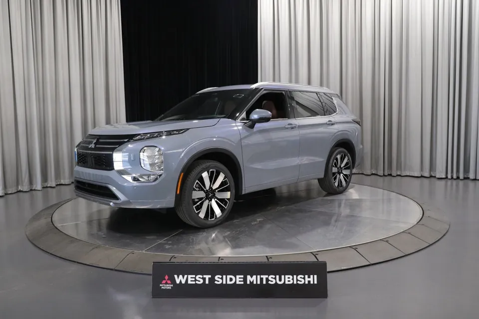 Mitsubishi Outlander 2026 photo 3