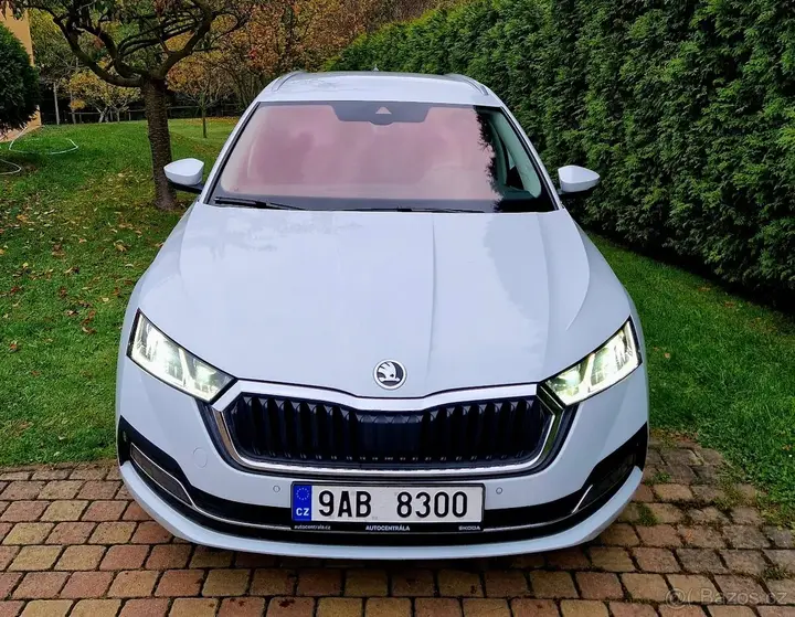 Skoda Octavia Combi 2022 photo 3