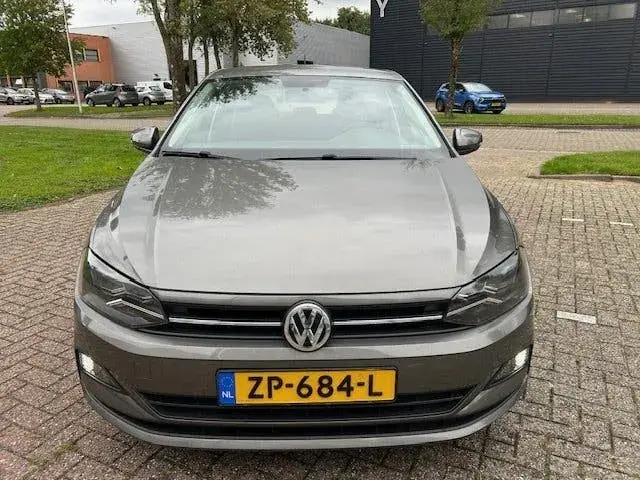 Volkswagen Polo 2018 photo 2