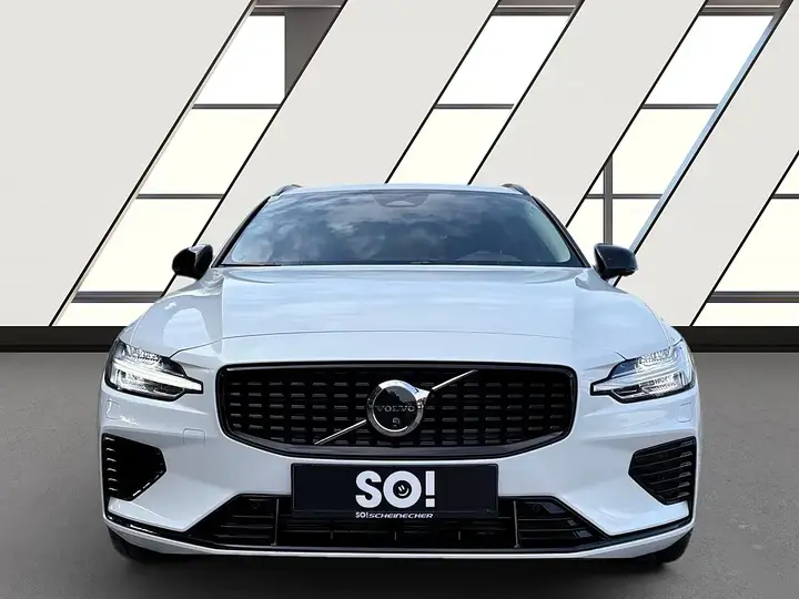 Volvo V60 2025 photo 2