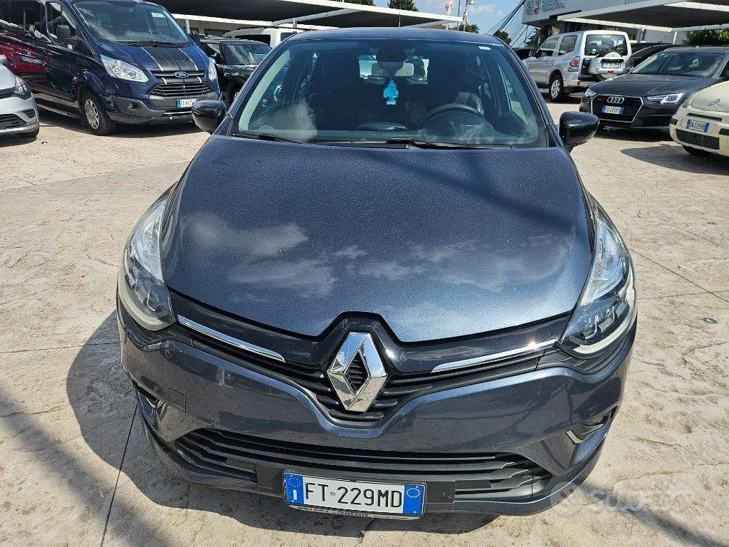 Renault Clio 2019 photo 2