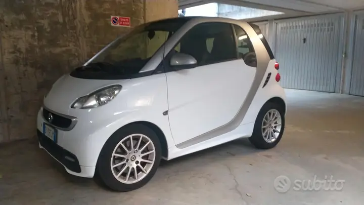 Smart Fortwo 2010 photo 3