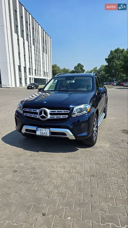 Mercedes-Benz Gls-Class 2017 photo 2