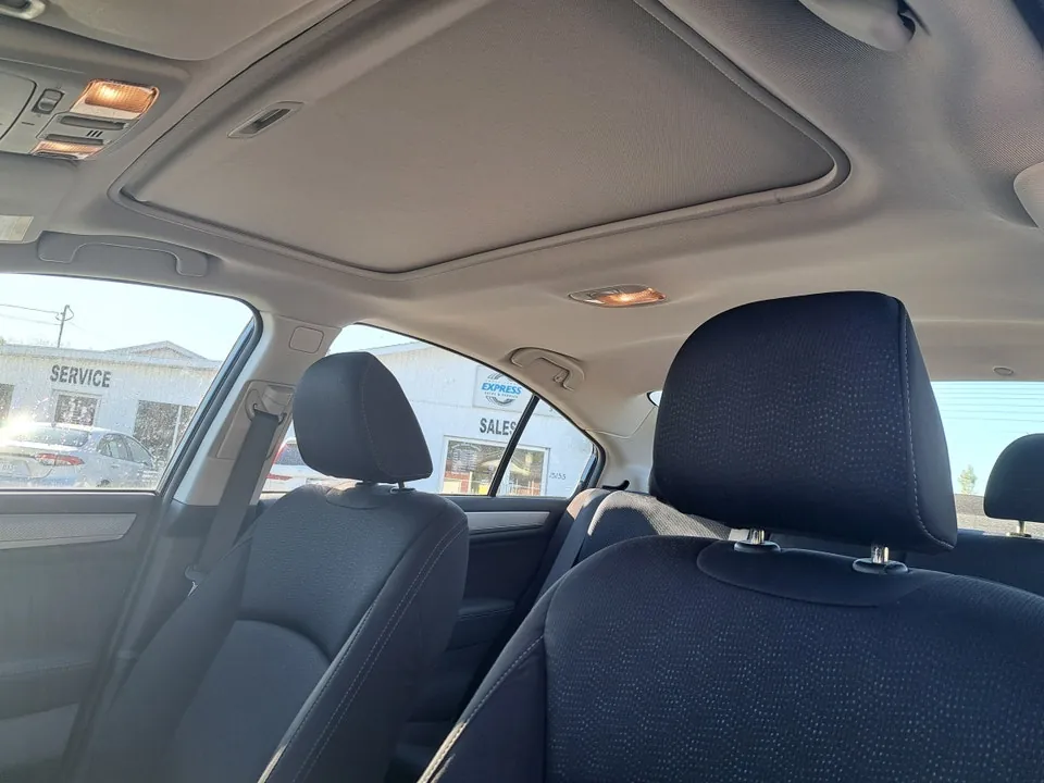 Subaru Legacy 2017 photo 4