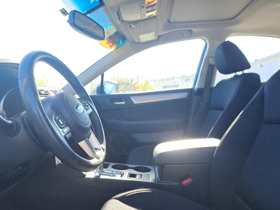 Subaru Legacy 2017 photo 3