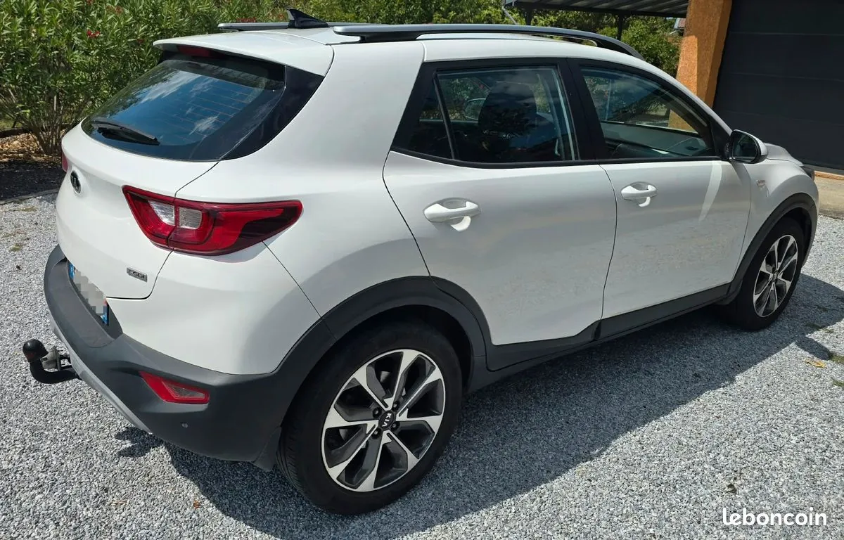 Kia Stonic 2018 photo 2