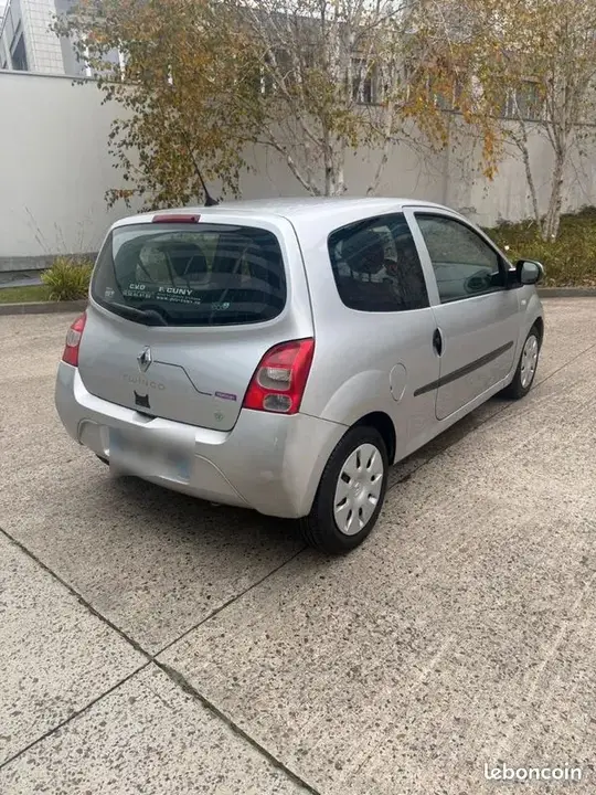 Renault Twingo 2010 photo 2