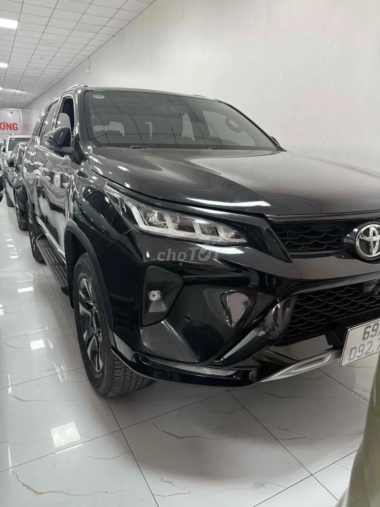 Toyota Fortuner 2021 photo 3
