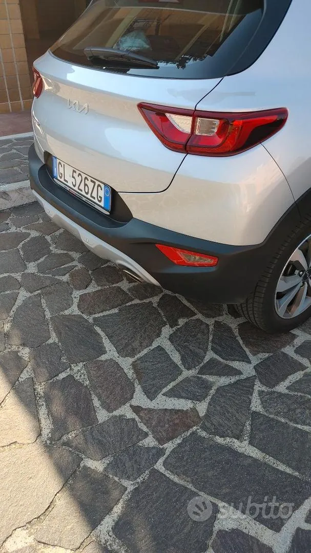 Kia Stonic 2022 photo 2