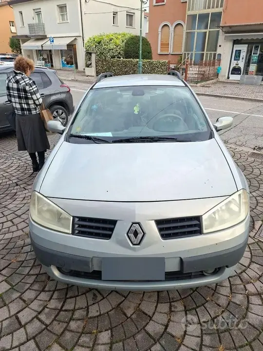 Renault Megane 2004 photo 2