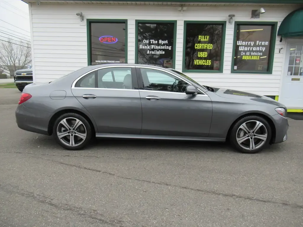 Mercedes-Benz E-Class 2019 photo 5