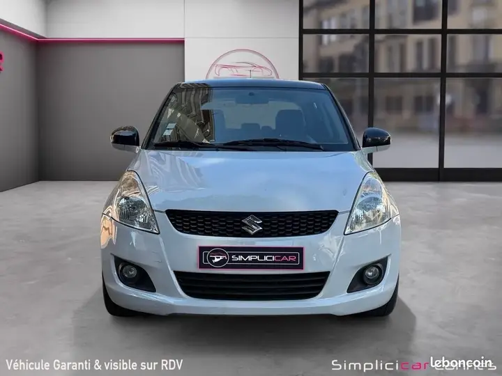 Suzuki Swift 2012 photo 2