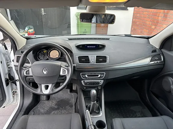 Renault Megane Iii 2013 photo 4