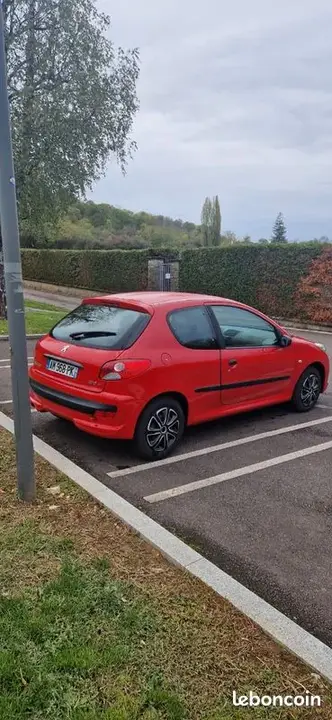 Peugeot 206 2010 photo 2