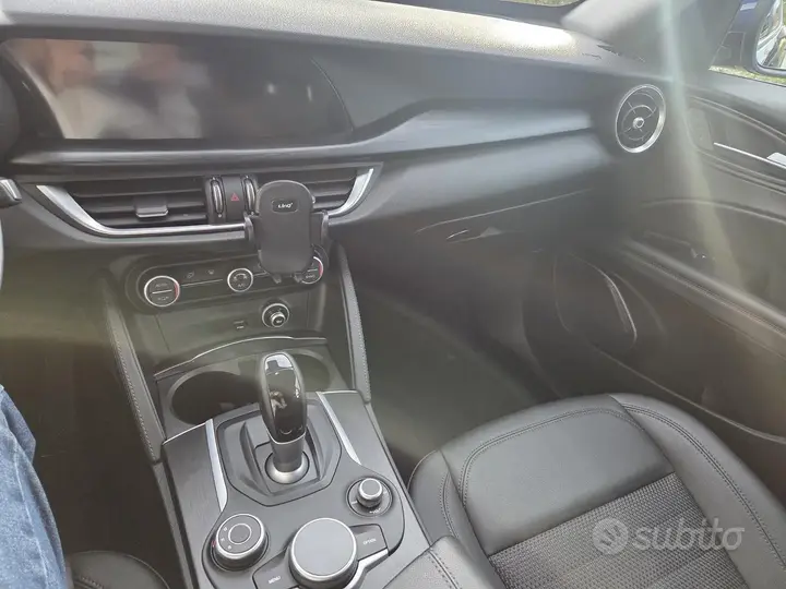 Alfa Romeo Stelvio 2019 photo 3