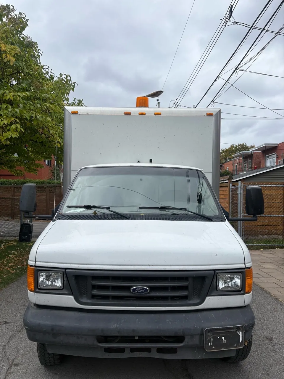 Ford E-450 2005 photo 2