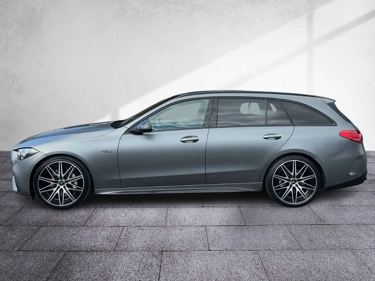 Mercedes-Benz C-Class 2023 photo 3