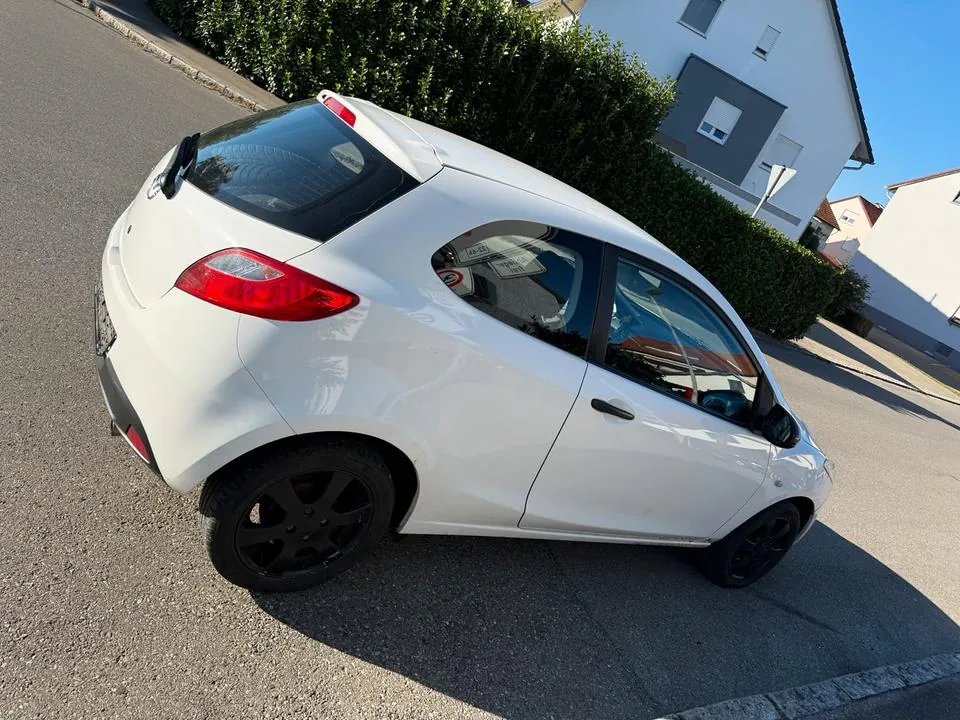 Mazda 2
