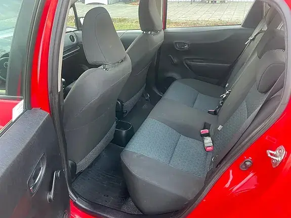 Toyota Yaris 2012 photo 5