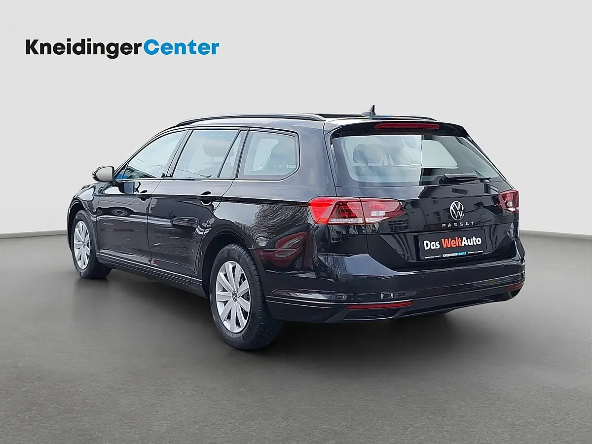 Volkswagen Passat 2022 photo 3