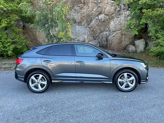Audi Q3 2023 photo 3