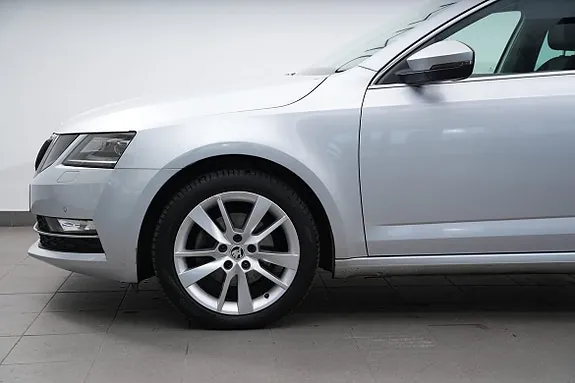 Skoda Octavia 2020 photo 4