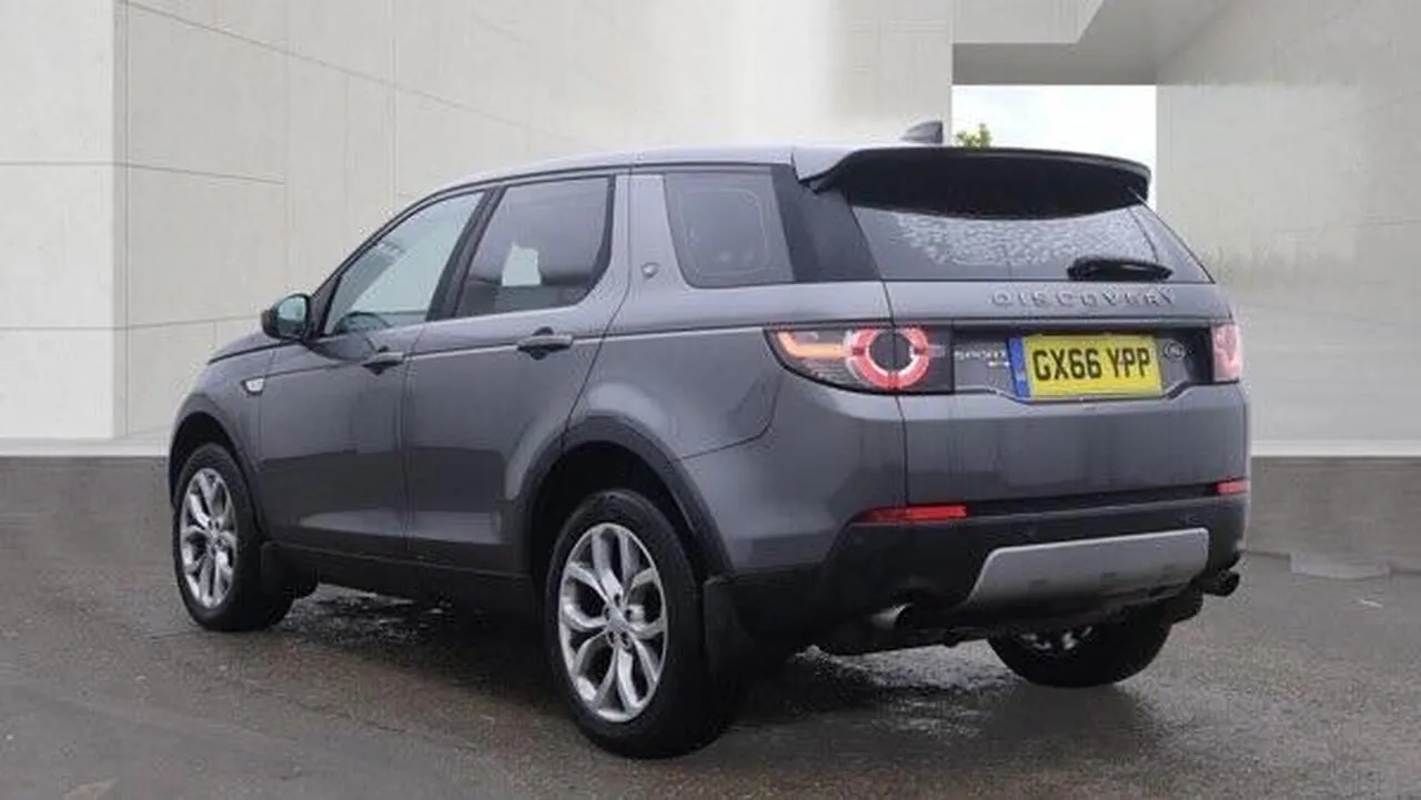 Land Rover Discovery Sport 2016 photo 3