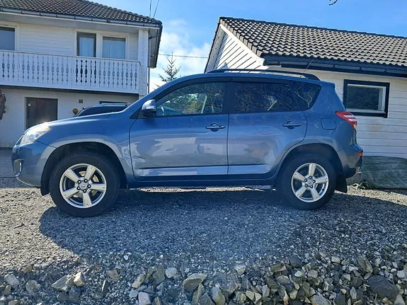 Toyota Rav4 2010 photo 5