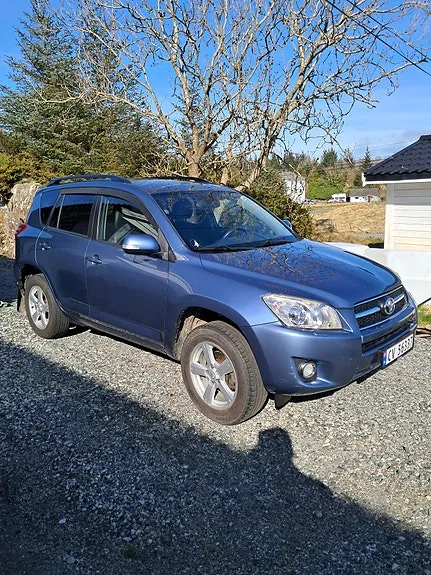 Toyota Rav4 2010 photo 3