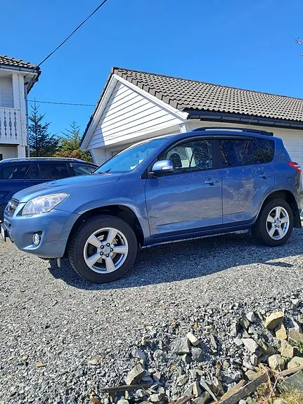 Toyota Rav4 2010 photo 4