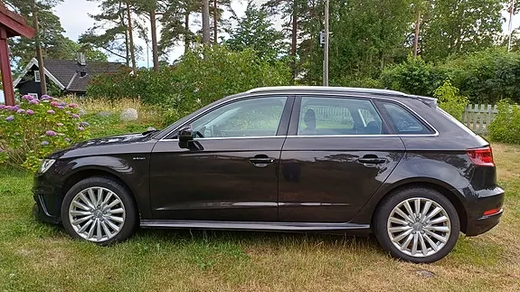 Audi E-Tron 2015 photo 2