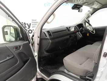 Toyota Hiace 2022 photo 5