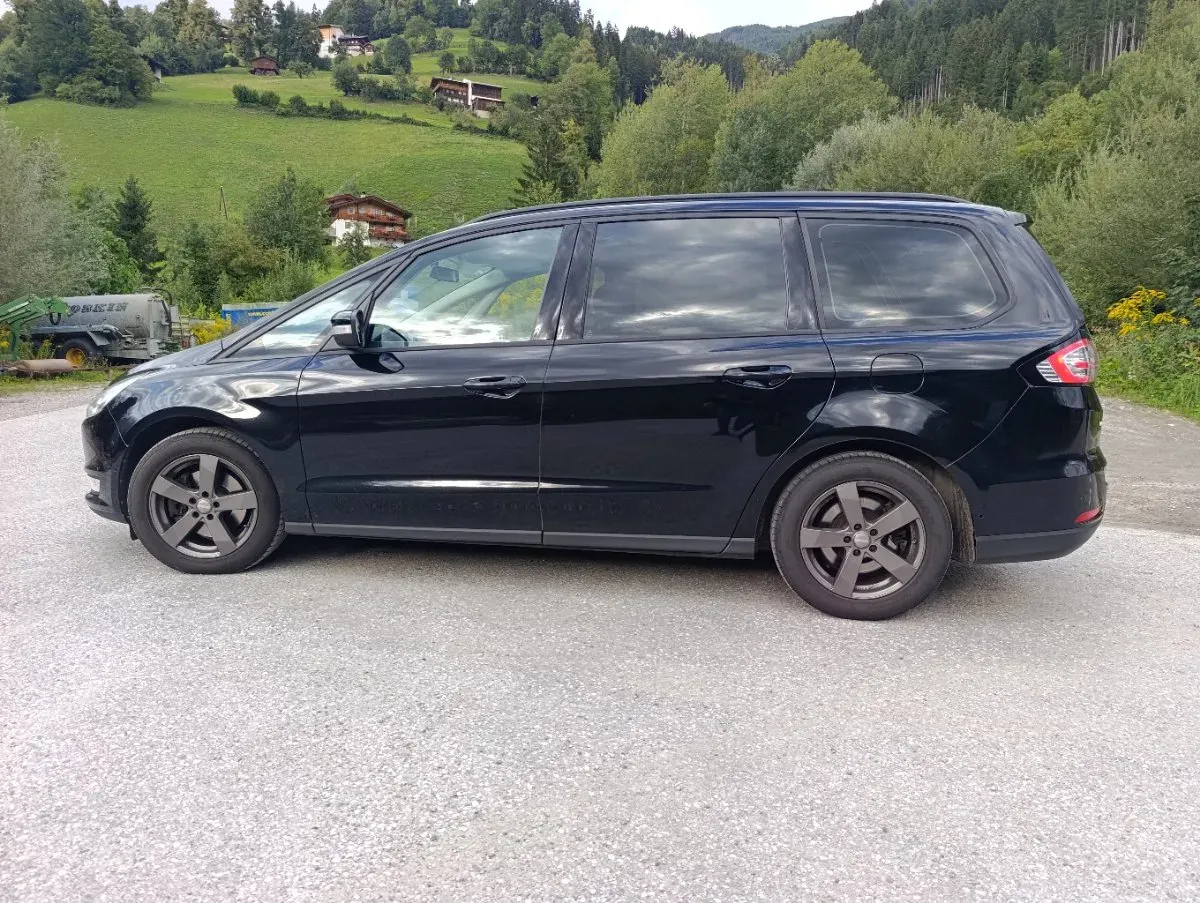 Ford Galaxy 2016 photo 2
