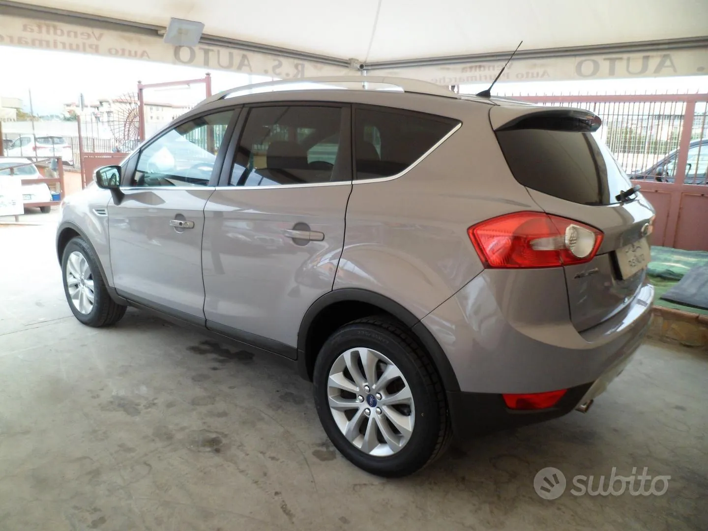 Ford Kuga 2010 photo 4