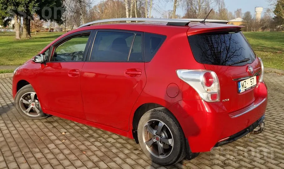 Toyota Verso 2013 photo 3