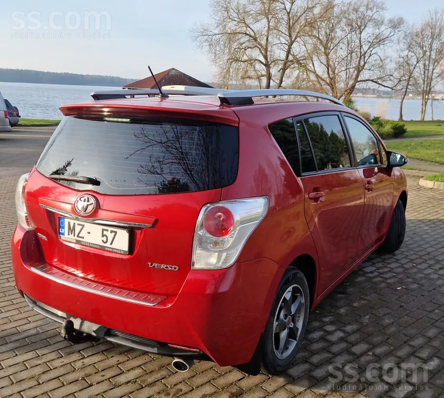 Toyota Verso 2013 photo 4