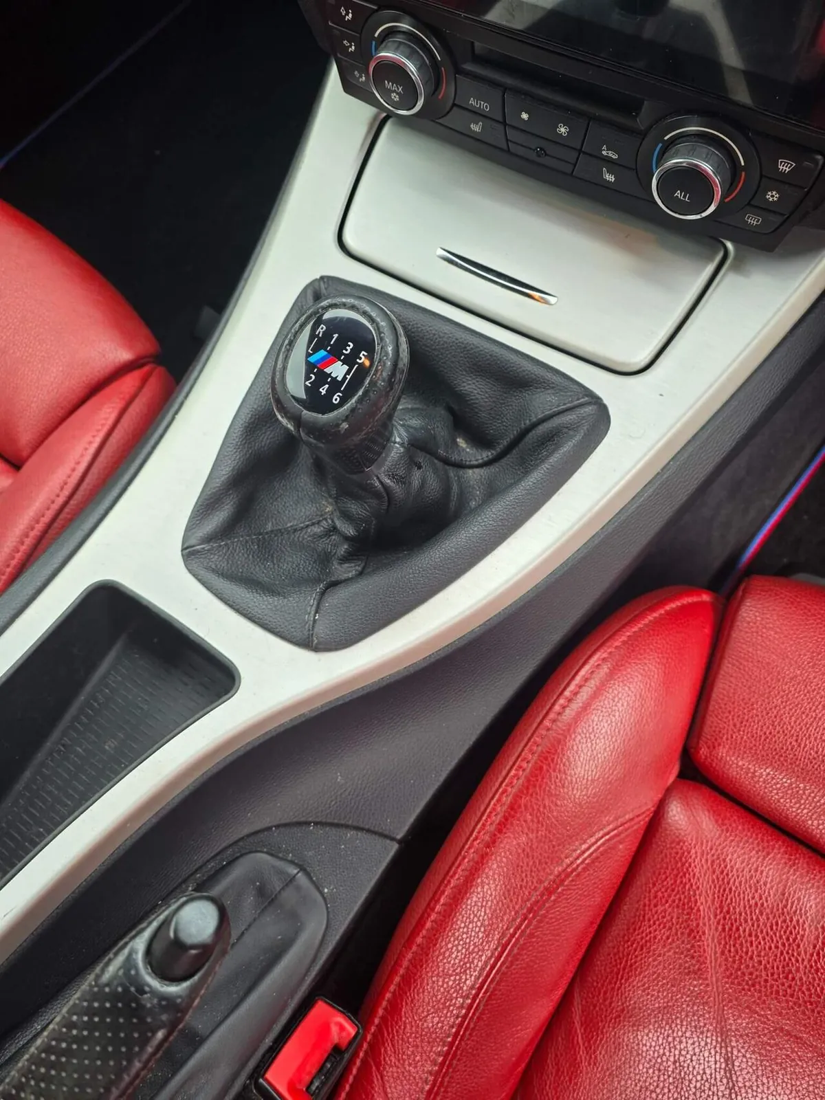 BMW 3 Series 2011 photo 3