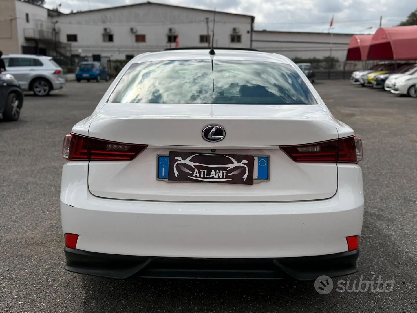 Lexus Is 300 2014 photo 5