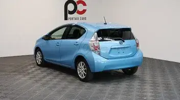 Toyota Aqua 2012 photo 5