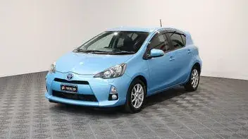 Toyota Aqua 2012 photo 4