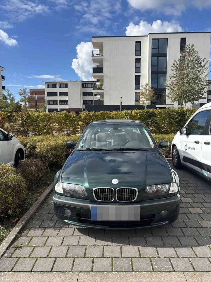 BMW 328I