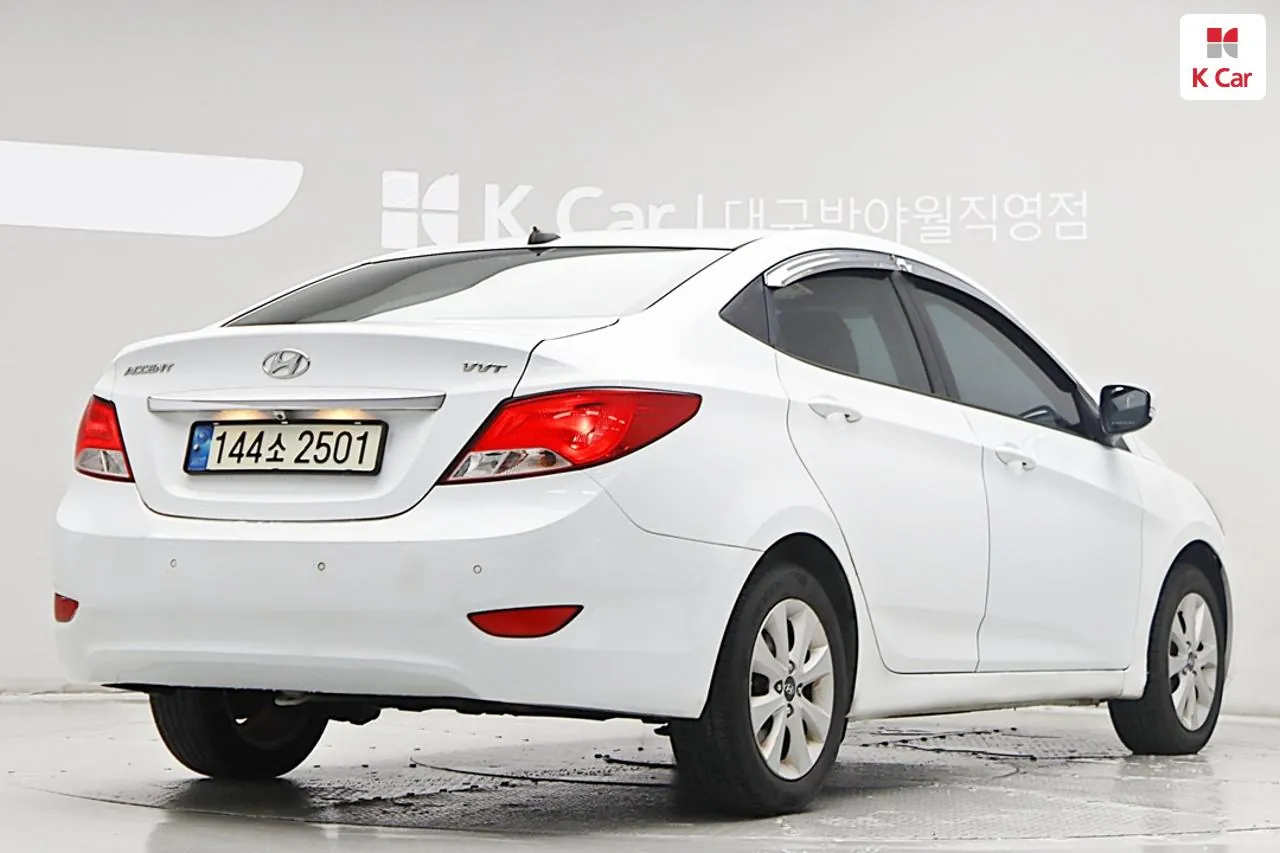 Hyundai Accent 2017 photo 4