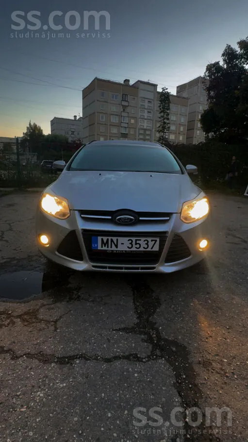 Ford Focus 2014 photo 4