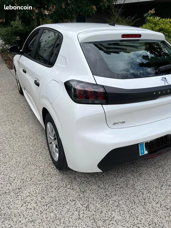 Peugeot 208 2020 photo 4